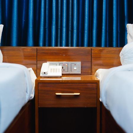 Hotel The Capital Ltd. Dhaka Extérieur photo