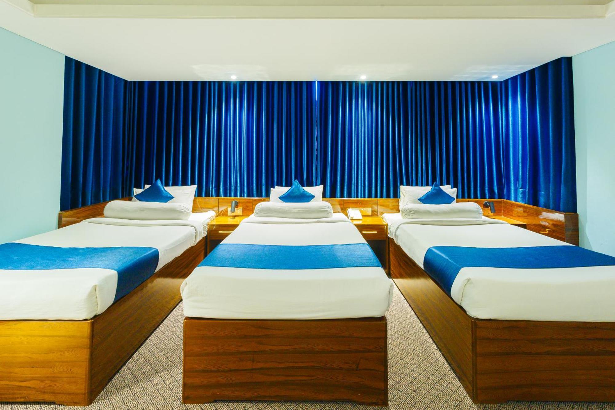 Hotel The Capital Ltd. Dhaka Extérieur photo
